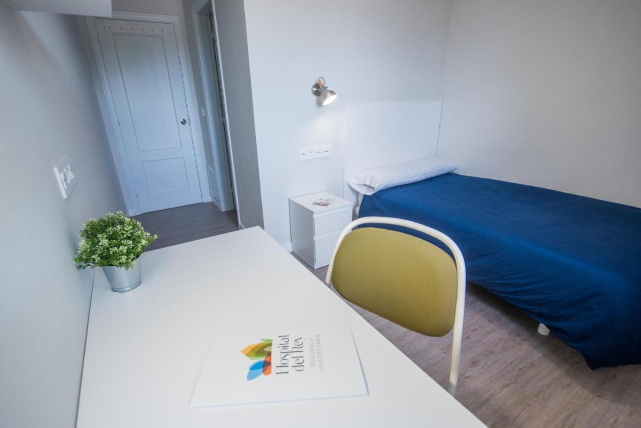 Burgo Residencia Hospital Del Rey 호스텔 외부 사진